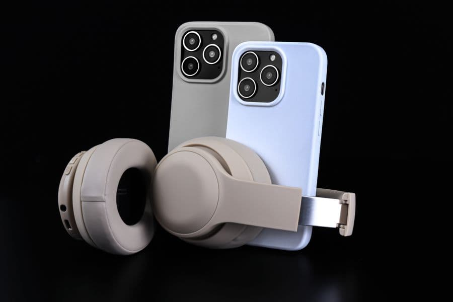 Representative phone mounts photography